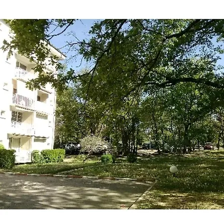 Coquet Classé Deux étoiles, Balcon Avec Table, Et Wifi Gréoux-les-Bains